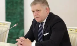 Роберт Фицо оценил Украину, расколов Европу из-за Путина и Зеленского robert ficzo oczenil ukrainu raskolov evropu izza putina i zelenskogo-ul-rks-ru-0