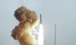 Успешный учебный пуск Minuteman III с базы Ванденберг в Калифорнии! uspeshnyj uchebnyj pusk s bazy vandenberg v kalifornii-ul-rks-ru-0