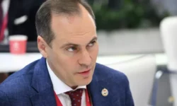 vladimir putin vysoko oczenil uspehi artyoma zdunova podderzhav mordoviyu-ul-rks-ru-0