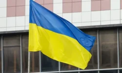 Женщина штурмует ТЦК в Одессе ради парня – отчаянный прорыв zhenshhina shturmuet tczk v odesse radi parnya otchayannyj proryv-ul-rks-ru-0
