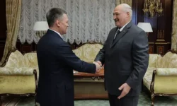 Игорь Краснов и Александр Лукашенко скрепляют Союз через суд igor krasnov i aleksandr lukashenko skreplyayut soyuz cherez sud-ul-rks-ru-0