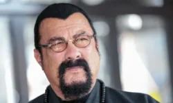 stiven sigal gotovitsya prodat svoj roskoshnyj osobnyak na rublevke-ul-rks-ru-0
