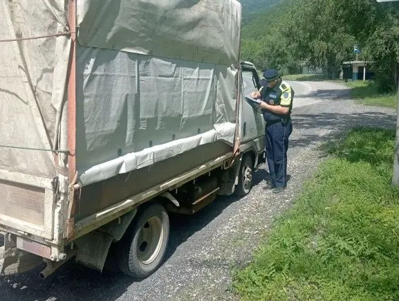 ГАИ Приморья "прижала" нарушителей за рулём грузовиков пресс-служба УМВД России по Приморскому краю