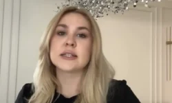 doch vasilisy volodinoj rasskazala o zhizni ryadom so zvyozdnoj mamoj-ul-rks-ru-0