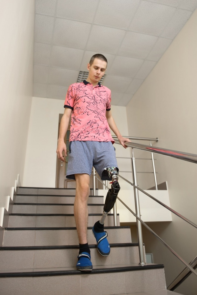 Школа ходьбы на протезе