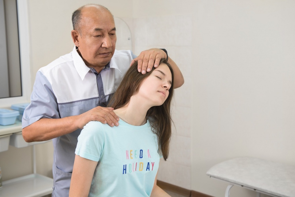 Приглашаем на прием к мануальному терапевту