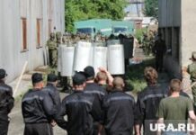 Сотрудники ИК-1 в Соликамске прошли обучение по противодействию агрессии осужденных Бунт в колонии ГУФСИН (Архив 2007). Челябинск