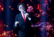 Григорий Лепс демонстрирует профессиональную пунктуальность на концерте в Казани 350a4c62-0ac4-49cb-915a-4ee8e595fcee-678f8580