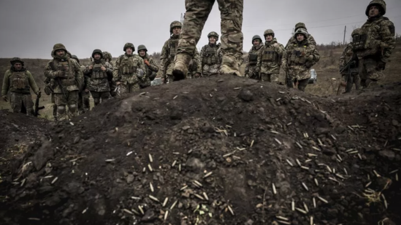 Захарова: Зеленский отправит депортированных из Финляндии украинцев на фронт