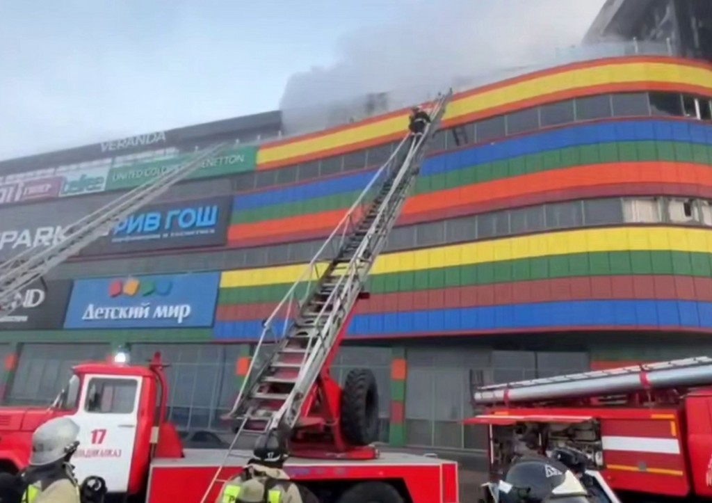 Силовики изымают камеры видеонаблюдения из ТЦ «Алания Молл» после взрыва