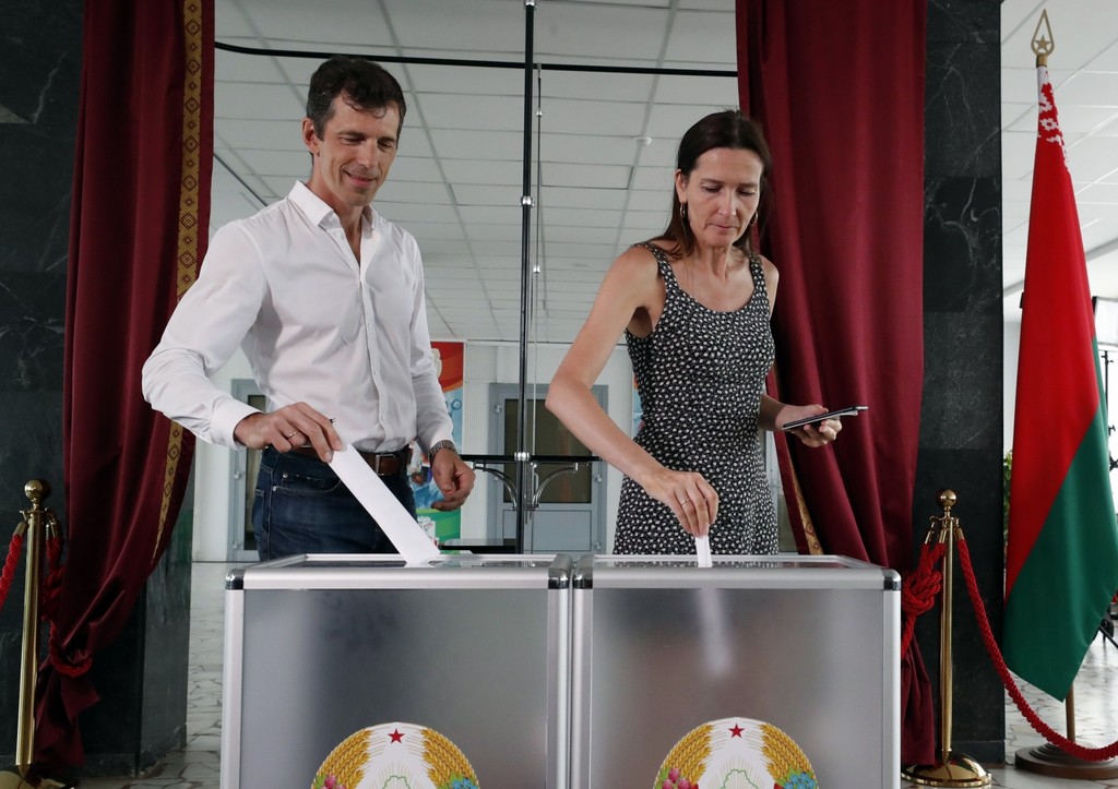 Избирательный участок в Минске во время президентских выборов 2020 года