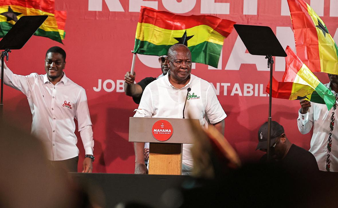 Джон Махама (Zohra Bensemra / Reuters)