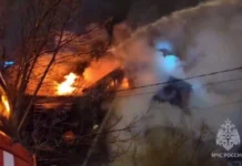 Спасатели оперативно ликвидировали серьезный пожар в Екатеринбурге 9b6079fb-232f-45fd-bf0b-5ac10a81a06f-67bccfa7