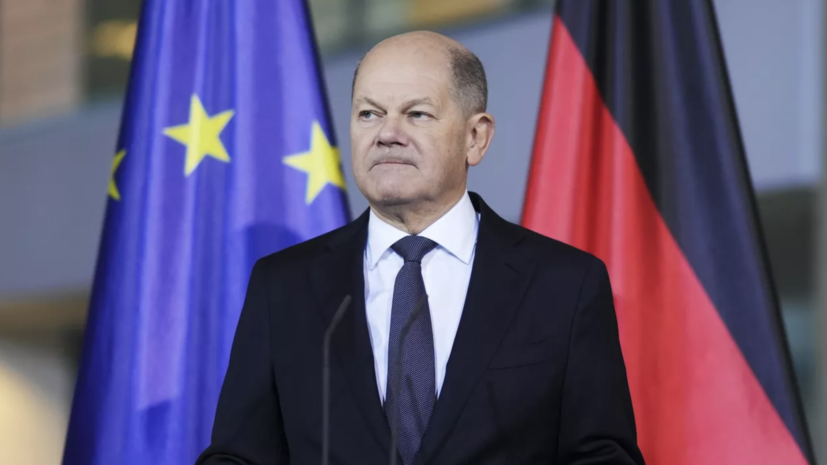 Spiegel: Шольц может посетить Россию с «мирной миссией»