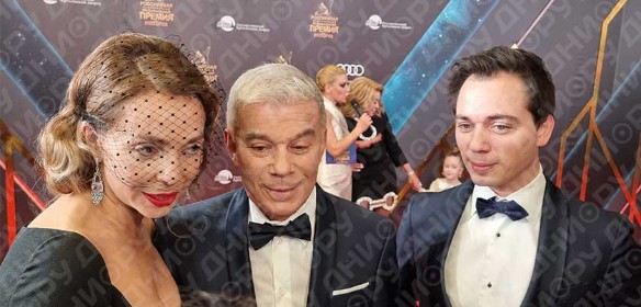 Марина, Олег и Родион Газмановы. Фото: Феликс Грозданов / Дни.ру