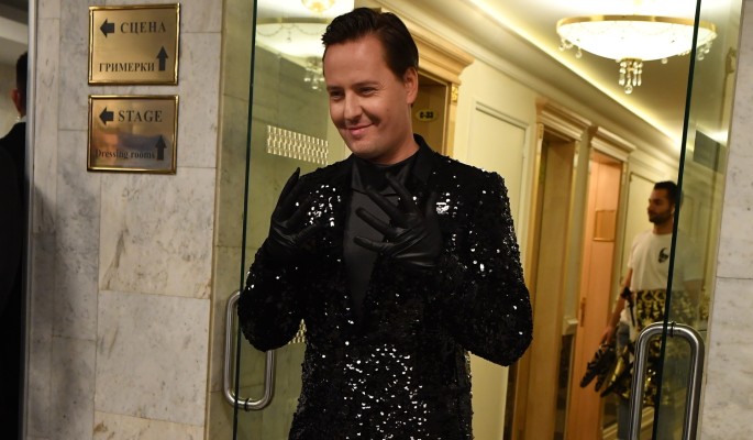 Скандальные подробности: бешеная популярность Витаса в Китае оказалась мифом