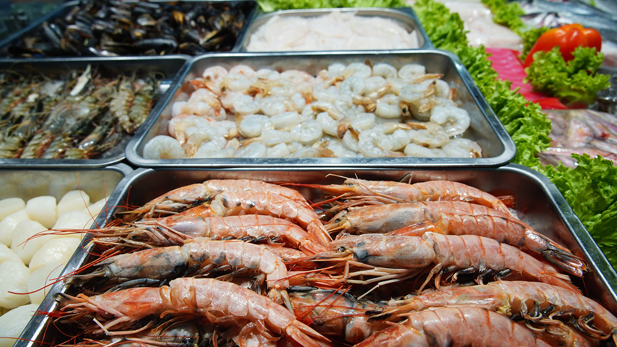 Диетолог назвал три правила питания для профилактики деменции