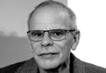 Театральный мир прощается с талантливым художником-постановщиком Владимиром Кругловым 0aacd5ec-f37a-48b5-aeee-0e4635bceb29-67d1b4d0