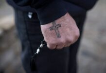 Трагическая гибель известного кинорежиссера в зоне боевых действий 17fff442-a7eb-42c6-8243-3af1a514c86d-67e97f92