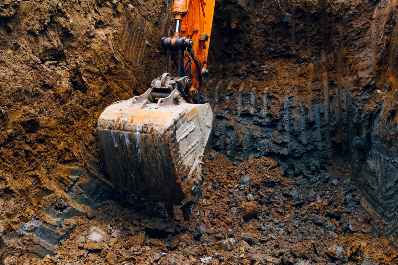 Экскаватор Евгений Кулешов, ИА PrimaMedia