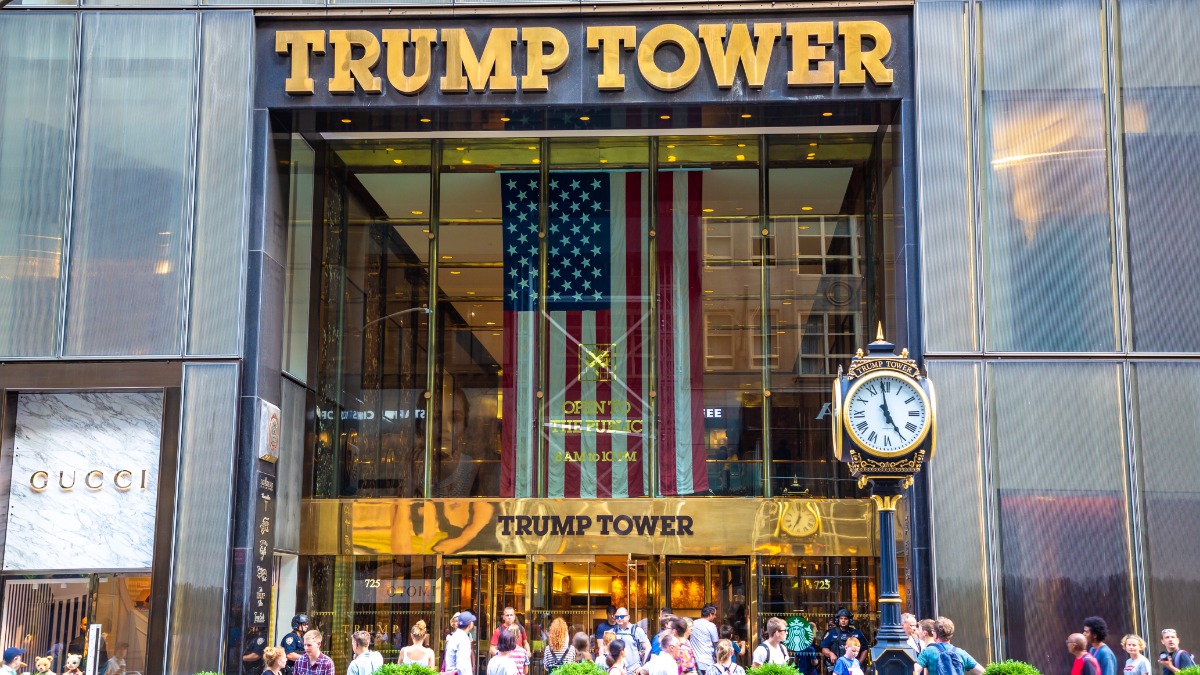 При возгорании Tesla Cybertruck около отеля Трампа погиб один человек