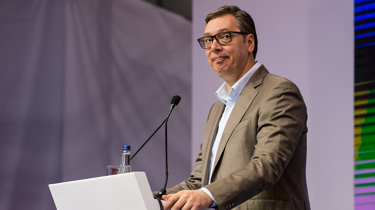 «Вне обоих блоков»: Вучич предложил Сербию как место встречи Путина и Трампа