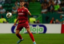 Разбирательство с футболистом Севильи из за желтых карточек 62eb35b3-a2d5-43c7-9dfc-0c2b3b8efbb6-67d9c290