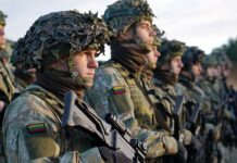 Военнослужащий Литвы инициирует обновление армейских стандартов внешнего вида 75699b70-8786-423c-8c28-c242b202af77-67e17966