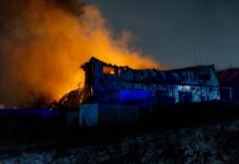 Успешная ликвидация ночного возгорания в Воздвиженке bc53c0d9-950a-4567-9b92-727c88f5260e-67cadea0