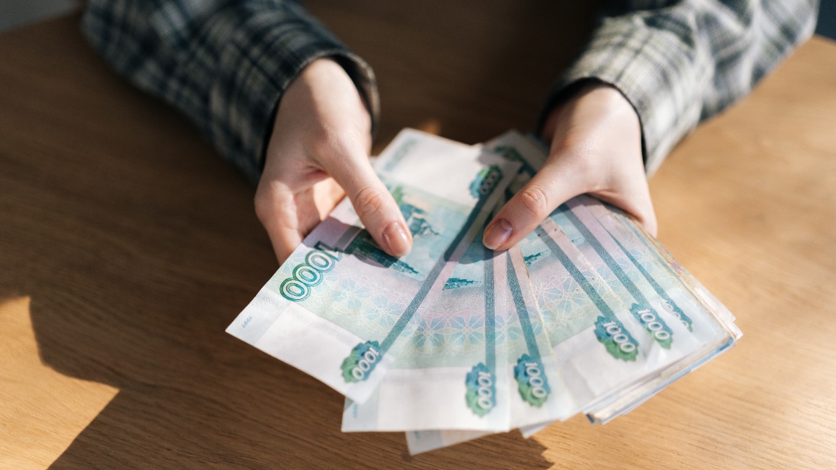 Россиянам напомнили об уплате налога на вклады в 2025 году