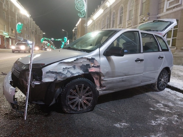 В Кургане в ДТП с ВАЗ-21124 пострадал водитель «Лада Калина»