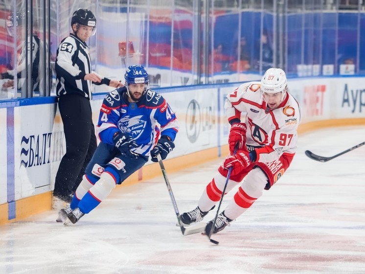 ХК «Автомобилист» одержал десятую победу подряд
