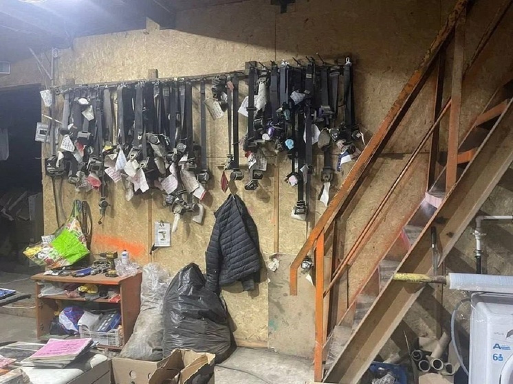 Екатеринбуржцев обвиняют в кражах 10 Kia Rio, которые разбирали на запчасти