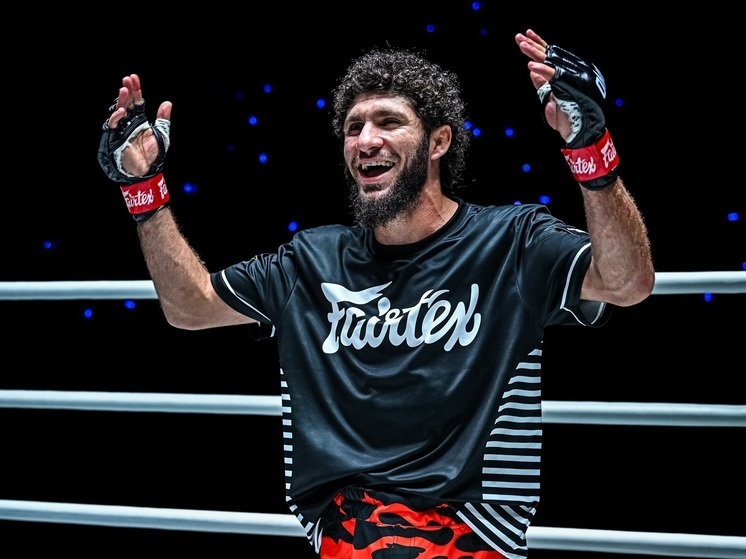 Боец из Екатеринбурга Кямран Набати одержал победу на ONE Friday Fights 95