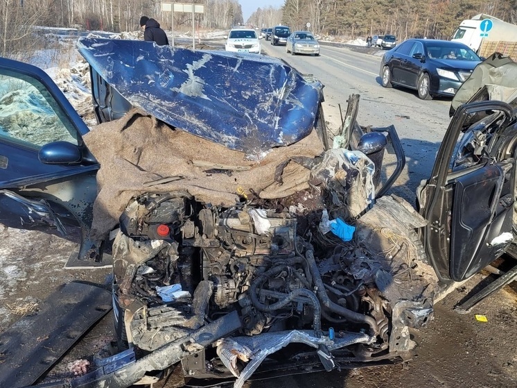 Один человек погиб и трое получили травмы в массовом ДТП в Зауралье