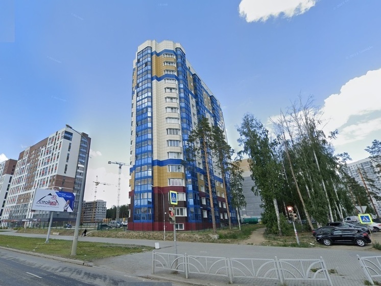 В Екатеринбурге 18-летний молодой человек упал с 15-го этажа