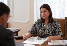 elena artyuh proinformirovala evgeniya kujvasheva o podderzhke biznessoobshhestva v 2024 godu-ekaterinburgu-ru-174013733200-0