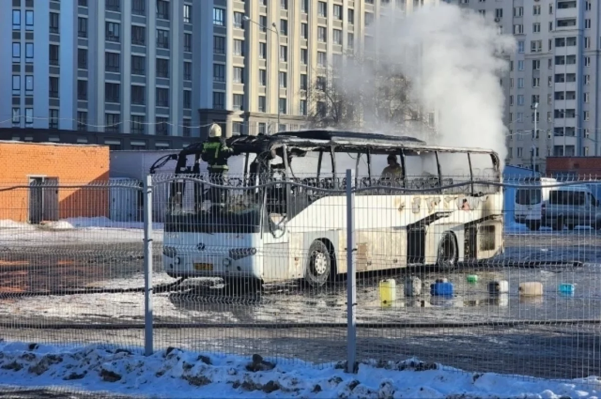 Инцидент с автобусом на Южном автовокзале Екатеринбурга успешно локализован-0