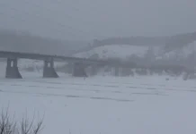 denis chegaev vozglavlyaet raboty po osvobozhdeniyu mostov sverdlovskoj oblasti ot ledyanyh zatorov-ekaterinburgu-ru-174247588800-0