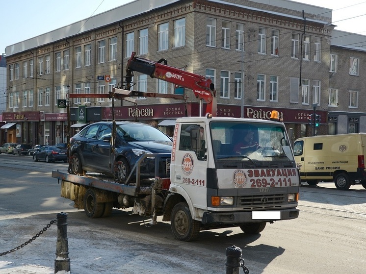 Остановку транспорта запретят на четырех участках улиц Екатеринбурга