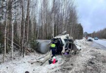 Газовоз попал в аварию под Нижней Турой gazovoz popal v avariyu pod nizhnej turoj-ekaterinburgu-ru-174186833200-0