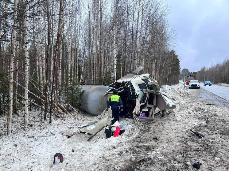Газовоз вылетел в кювет и перевернулся возле Нижней Туры