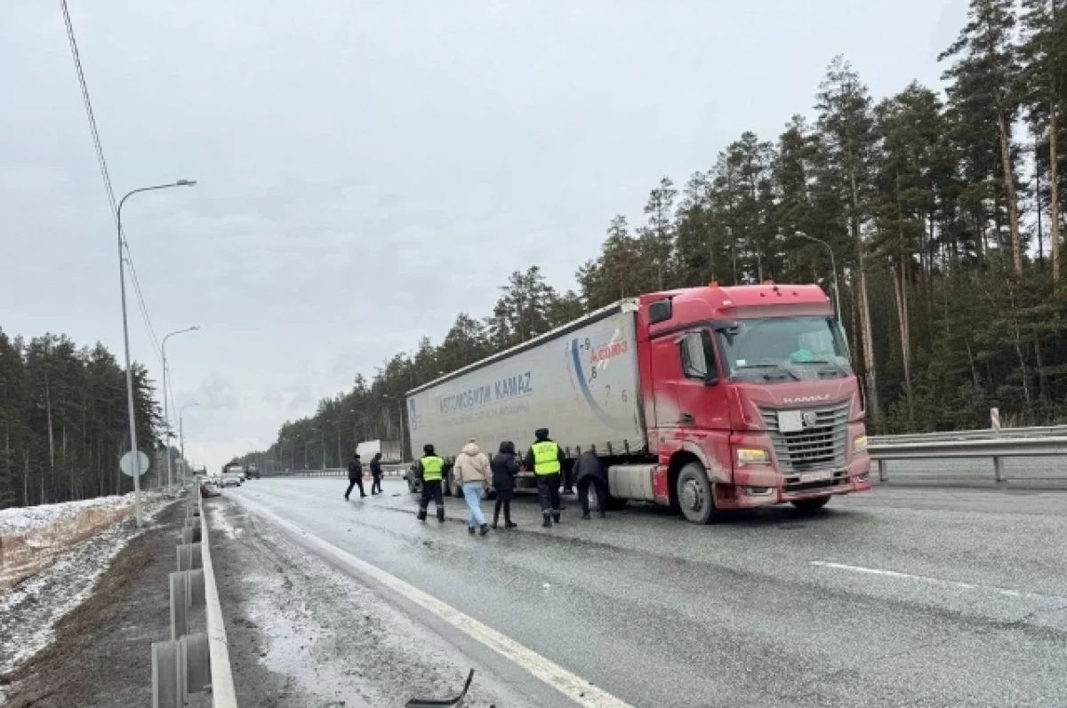 ГИБДД Свердловской области усиливает безопасность после аварий в Сысертском районе-0