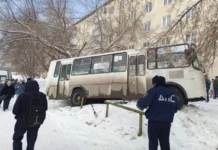 Погибший и пострадавший при ДТП с автобусом в Каменске-Уральском pogibshij i postradavshij pri dtp s avtobusom v kamenskeuralskom-ekaterinburgu-ru-174168221000-0