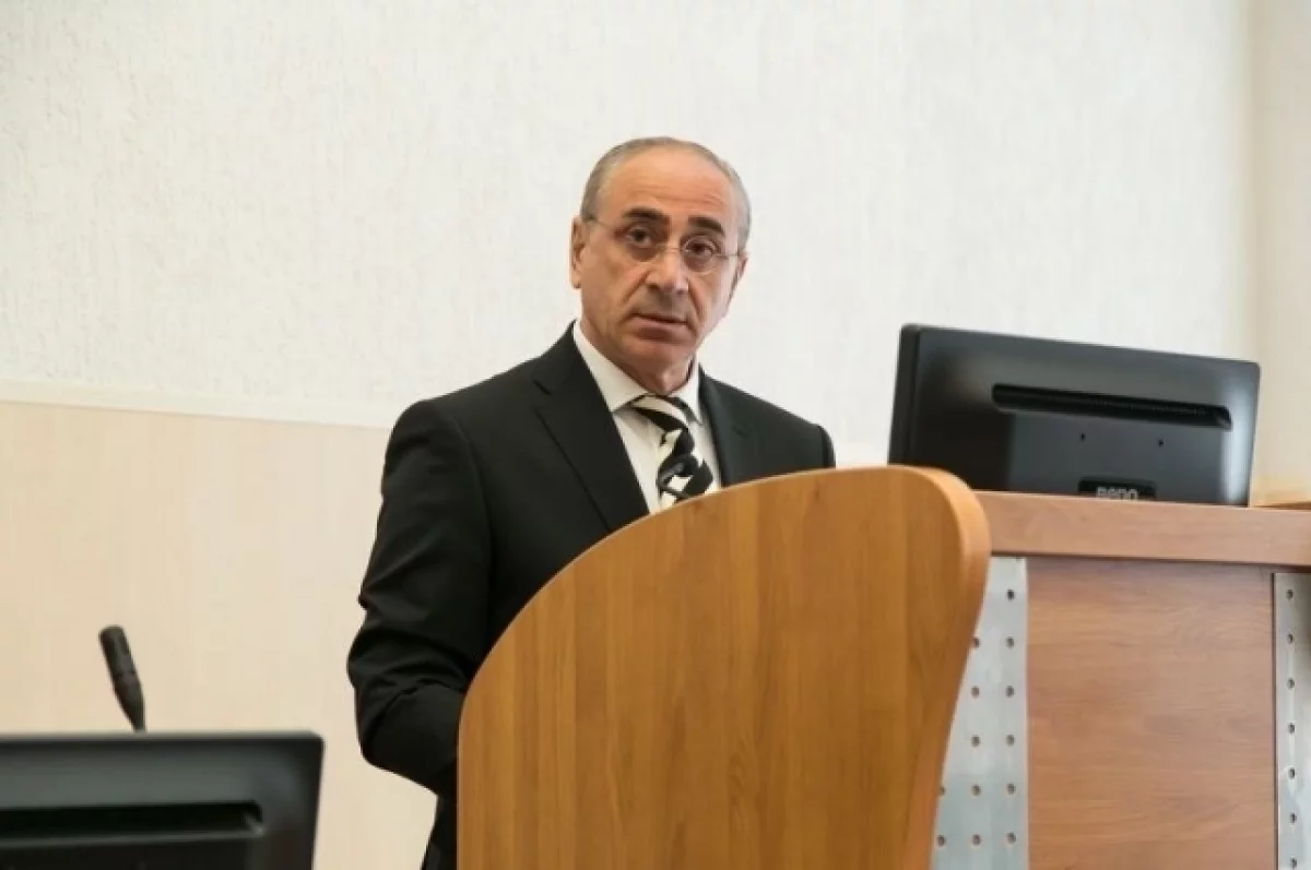 Скандальный замминистра образования Свердловской области Юрий Зеленов покинул пост-0