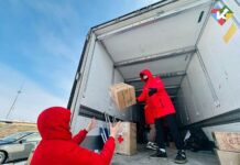 Три грузовика с гуманитарным грузом отправили из Зауралья на Донбасс tri gruzovika s gumanitarnym gruzom otpravili iz zauralya na donbass-ekaterinburgu-ru-174163041700-0