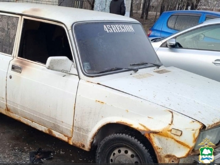 В Кургане задержали подозреваемого в поджоге автомобиля