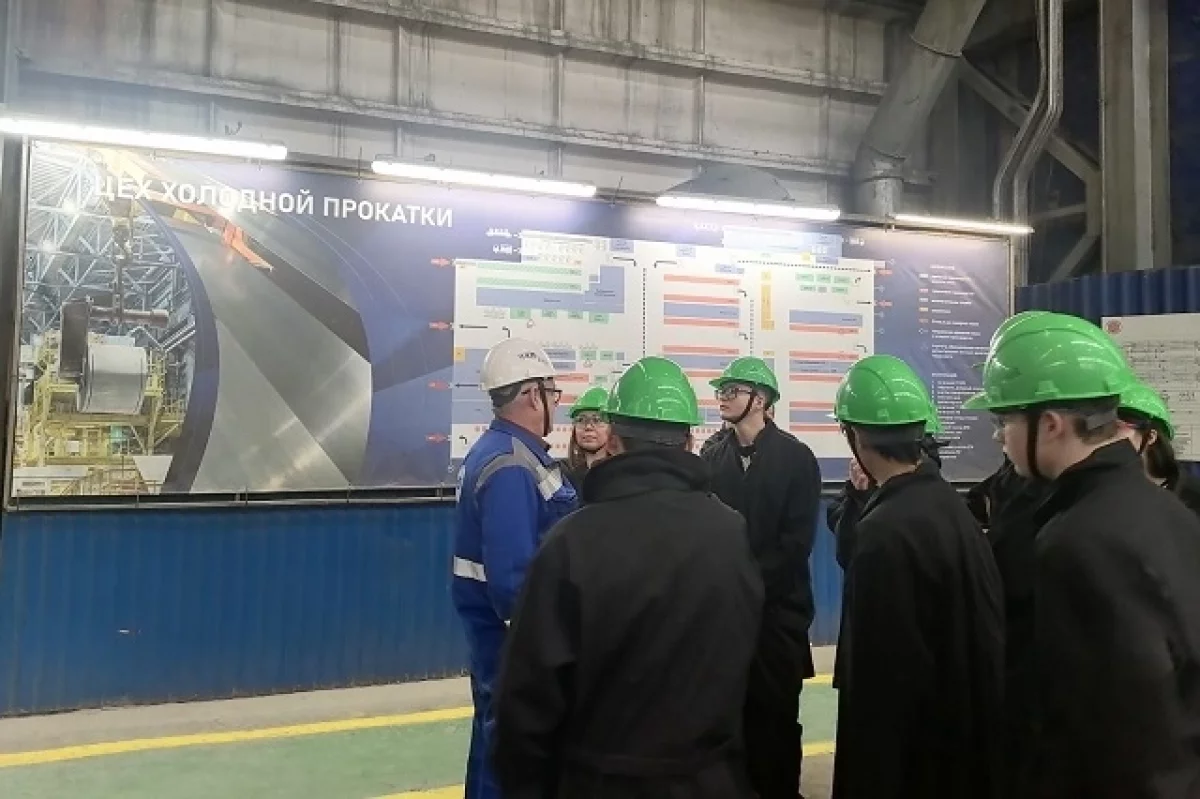 ВИЗ-Сталь и Центр «Каравелла» открывают новые горизонты для молодежи в профессиях-0