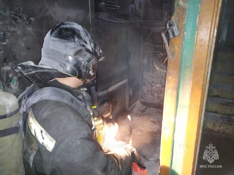 В Камышлове горела квартира в пятиэтажном жилом доме