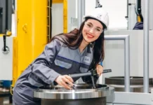 ВСМПО-АВИСМА увеличит доходы сотрудников в 2025 году vsmpoavisma uvelichit dohody sotrudnikov v 2025 godu-ekaterinburgu-ru-174133266000-0